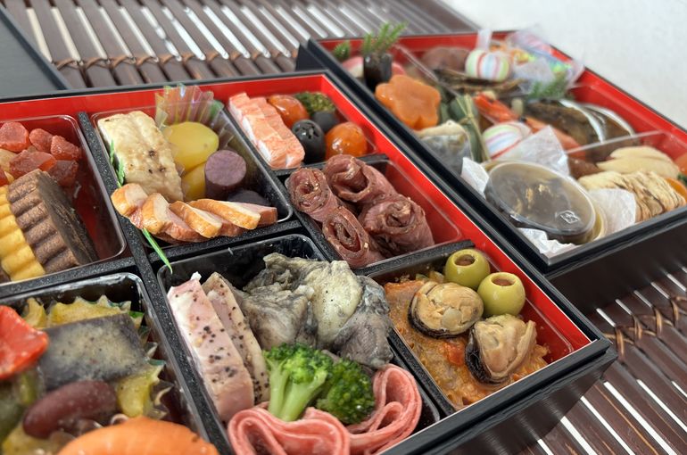お節料理