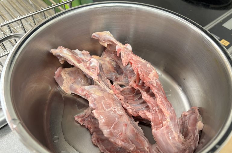 鶏ガラ