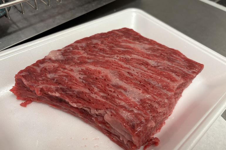 お肉