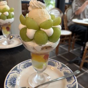 シャインマスカットパフェ